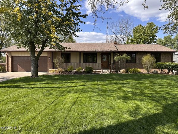 3655 Starr Avenue, Oregon, OH 43616