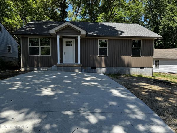 121 Jonathan Lane, Oak Ridge, TN 37830