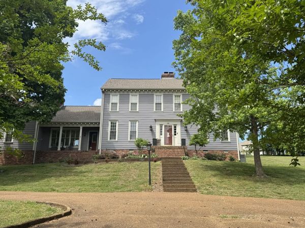 185 Clifftop Dr , Hendersonville, TN 37075