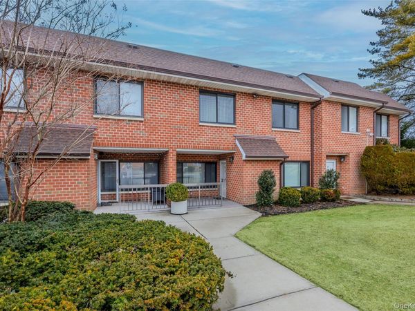 99 S Park Avenue , Unit 28, Rockville Centre, NY 11570