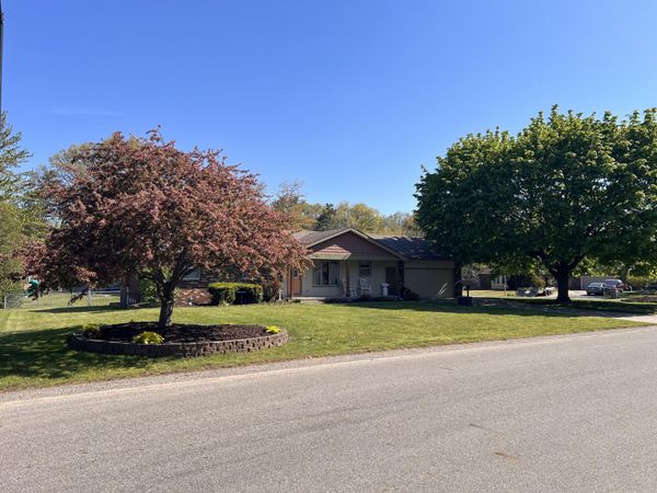 401 Kingwood Drive, Holland, MI 49424