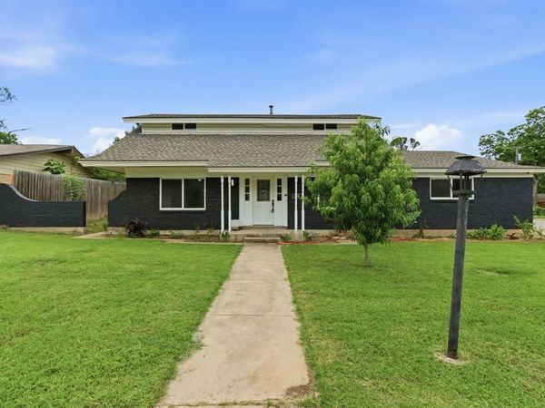1900 Charleston Drive, Bedford, TX 76022