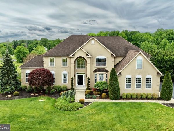 16 GABRIELLE CIRCLE , SWEDESBORO, NJ 08085