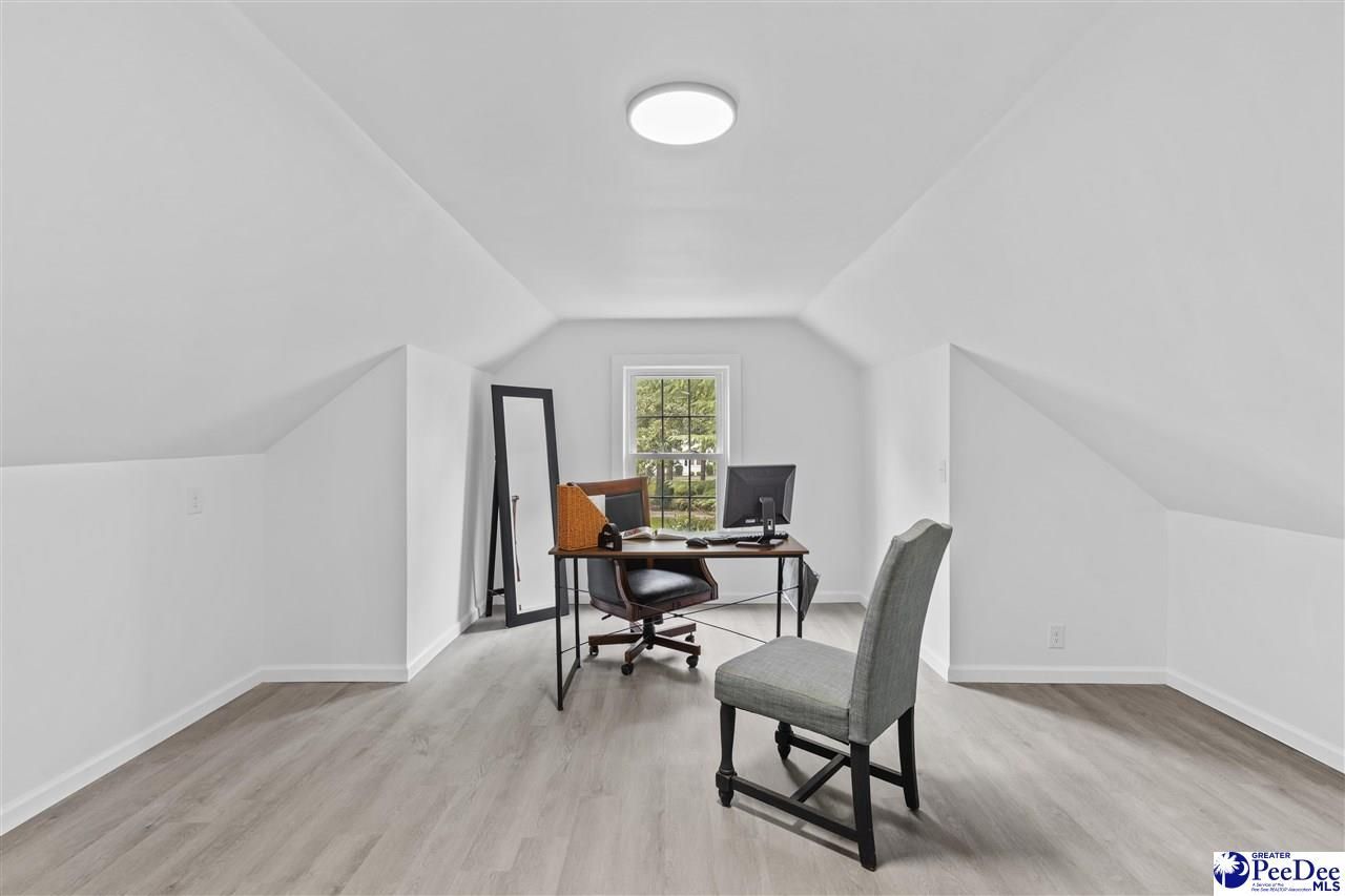 1500 W Carolina Ave Photo 6