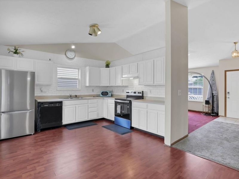 7870 Grandlin Park Court , Blacklick, OH 43004 Photo 8