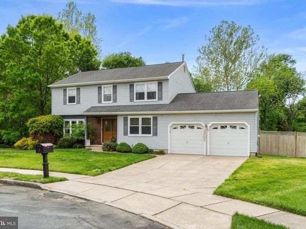 2 FARNHAM COURT, LAUREL SPRINGS, NJ 08021
