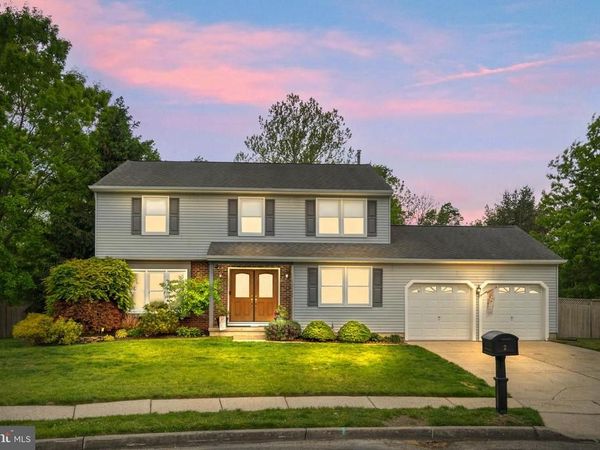2 FARNHAM COURT, LAUREL SPRINGS, NJ 08021
