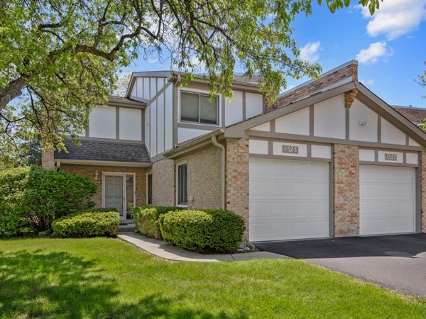 1525 Columbia Court , Elk Grove Village, IL 60007