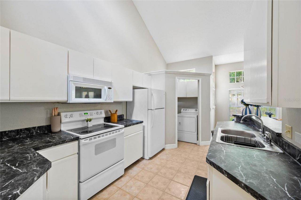 1423 Farrindon Circle, Lake Mary, FL 32746 Photo