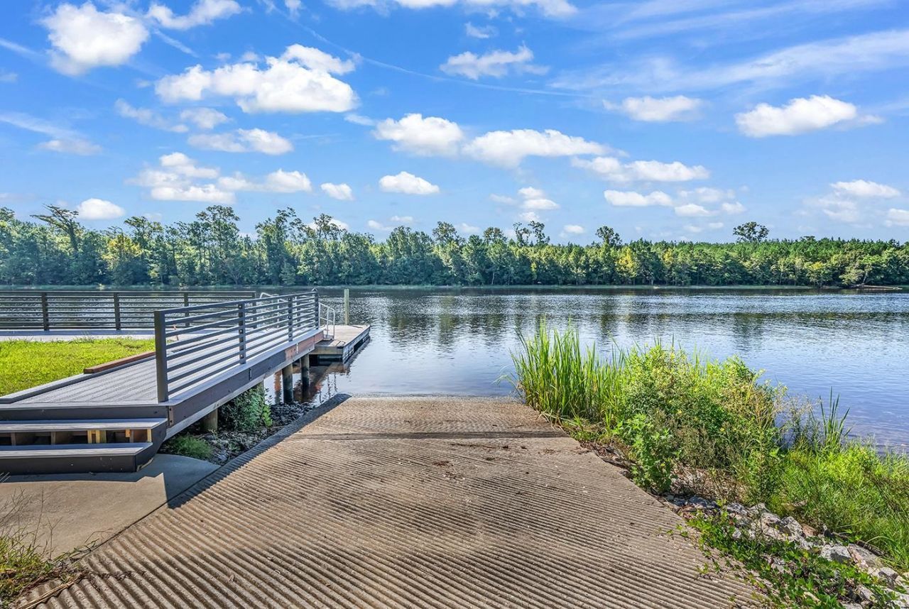 454 Harbour View Dr. Photo 17