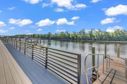 454 Harbour View Dr. photo 4