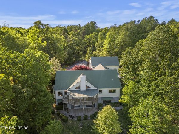 513 Cumberland Cove Rd, Monterey, TN 38574