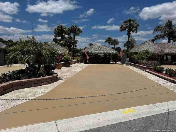 441 NW Sandtrap Lane, Port St Lucie, FL 34986