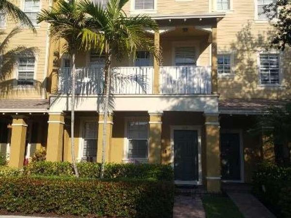 356 W Thatch Palm Circle, Unit 106, Jupiter, FL 33458