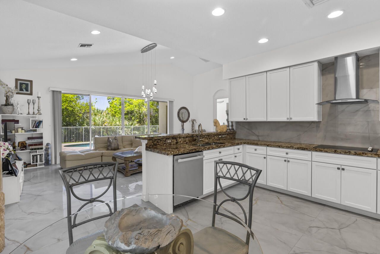 5040 SE Graham Drive, Stuart, FL 34997 Photo