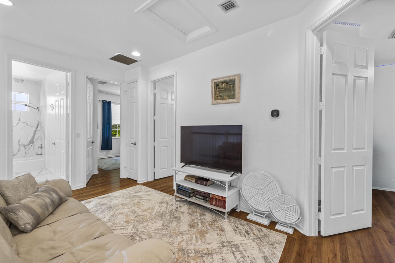 5040 SE Graham Drive, Stuart, FL 34997 Photo