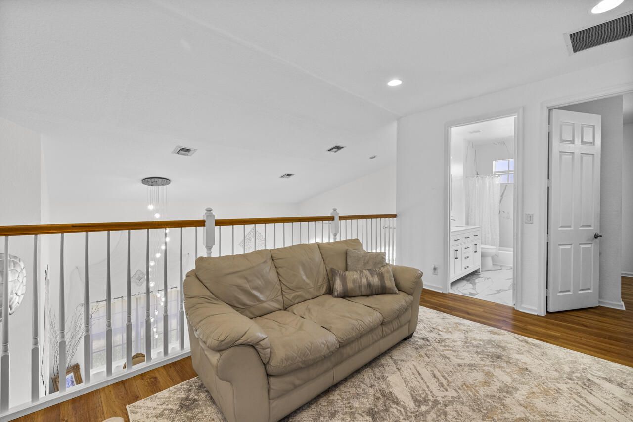 5040 SE Graham Drive, Stuart, FL 34997 Photo