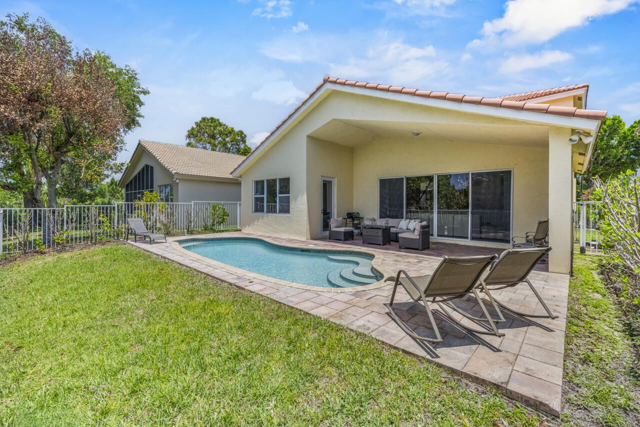 5040 SE Graham Drive, Stuart, FL 34997 Photo