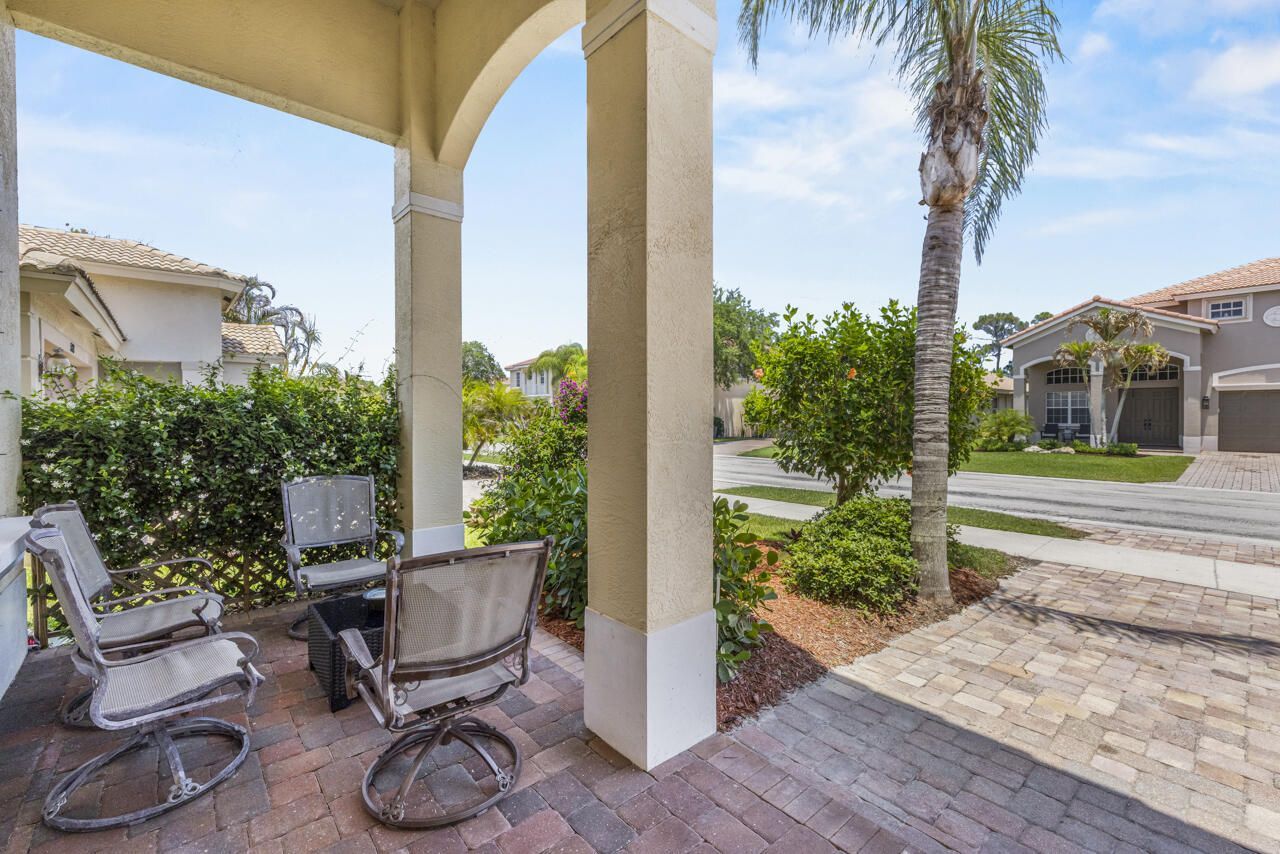 5040 SE Graham Drive, Stuart, FL 34997 Photo