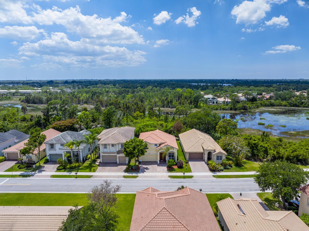 5040 SE Graham Drive, Stuart, FL 34997 Photo