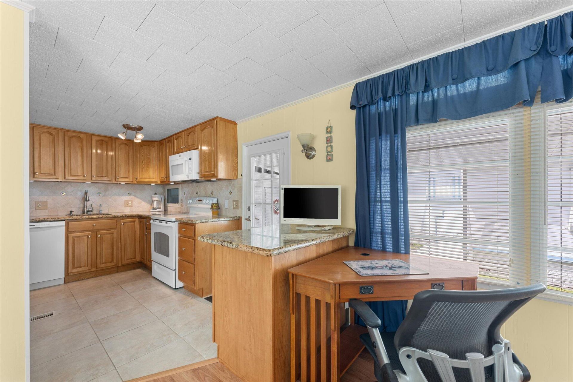 8630 SW 21st Court, Davie, FL 33324 Photo