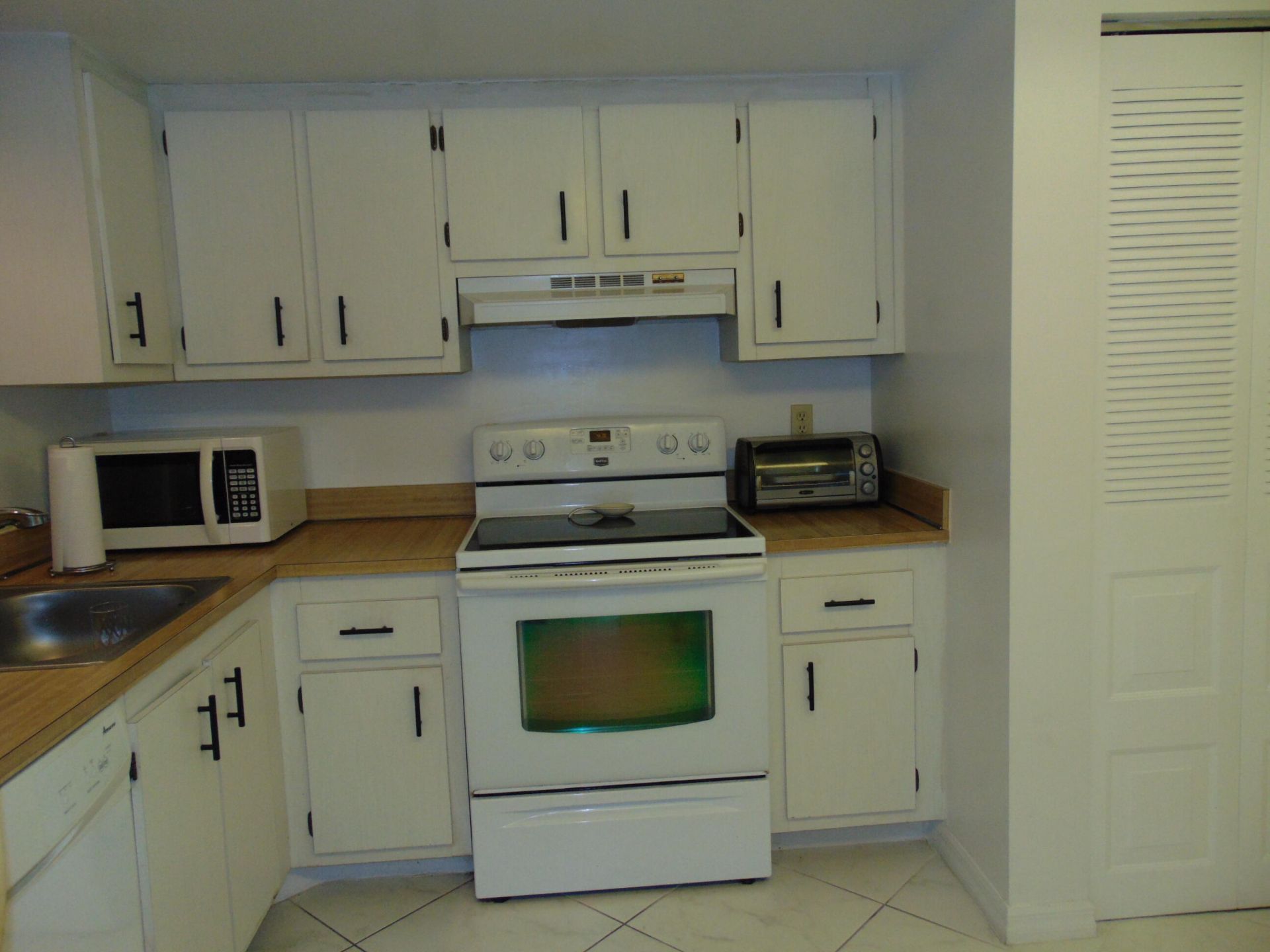 7640 NW 18th Street, Unit 401, Margate, FL 33063 Photo