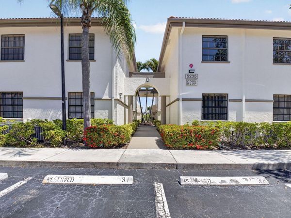 5235 Europa Drive, Unit Apt L, Boynton Beach, FL 33437