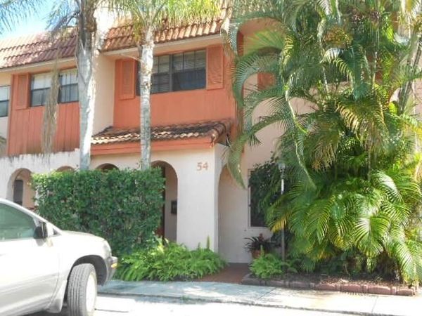 54 N Matador Lane, Davie, FL 33324