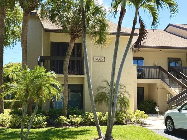 5055 Oakhill Lane, Unit 221, Delray Beach, FL 33484