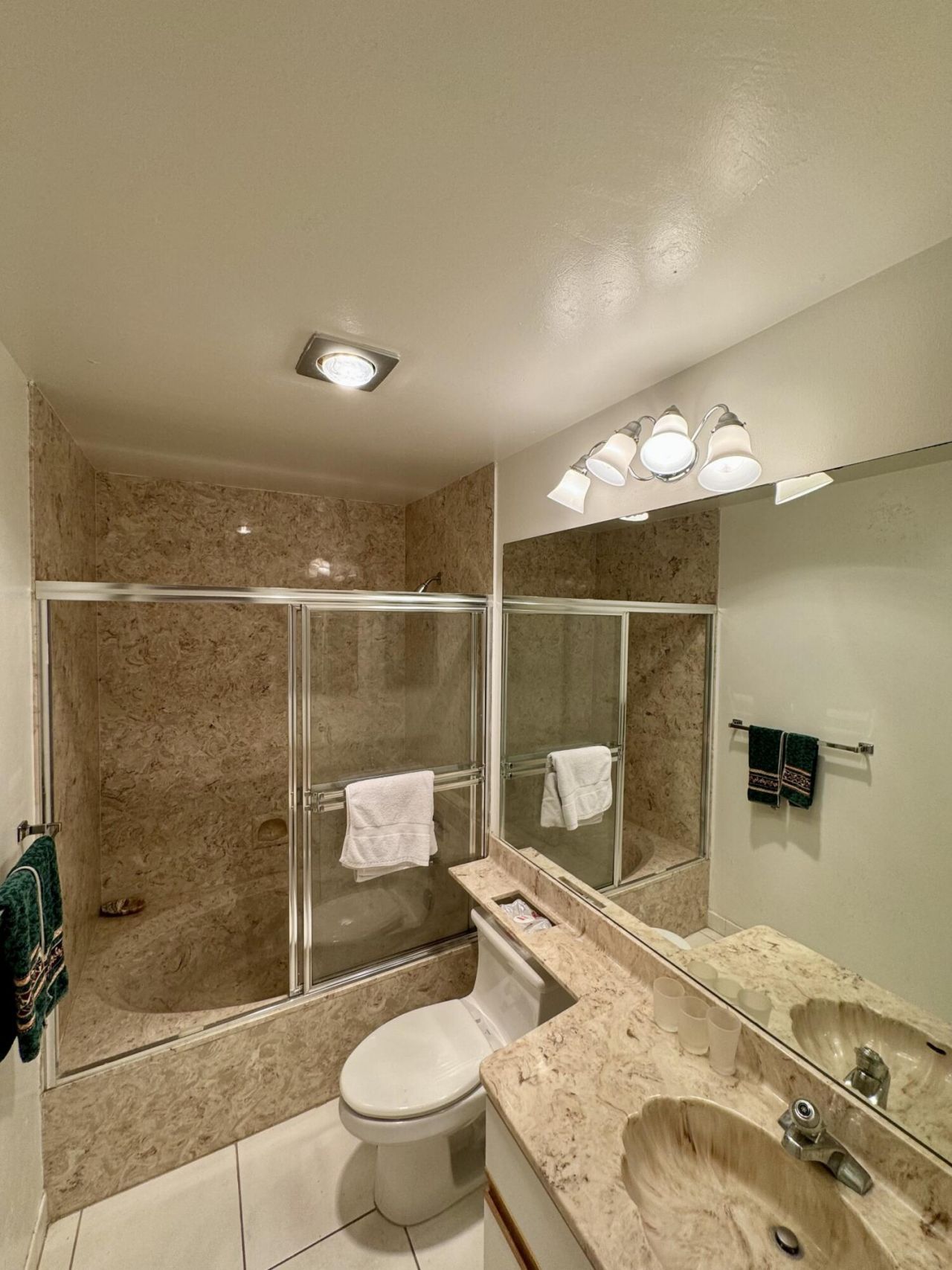 5055 Oakhill Lane, Unit 221, Delray Beach, FL 33484 Photo