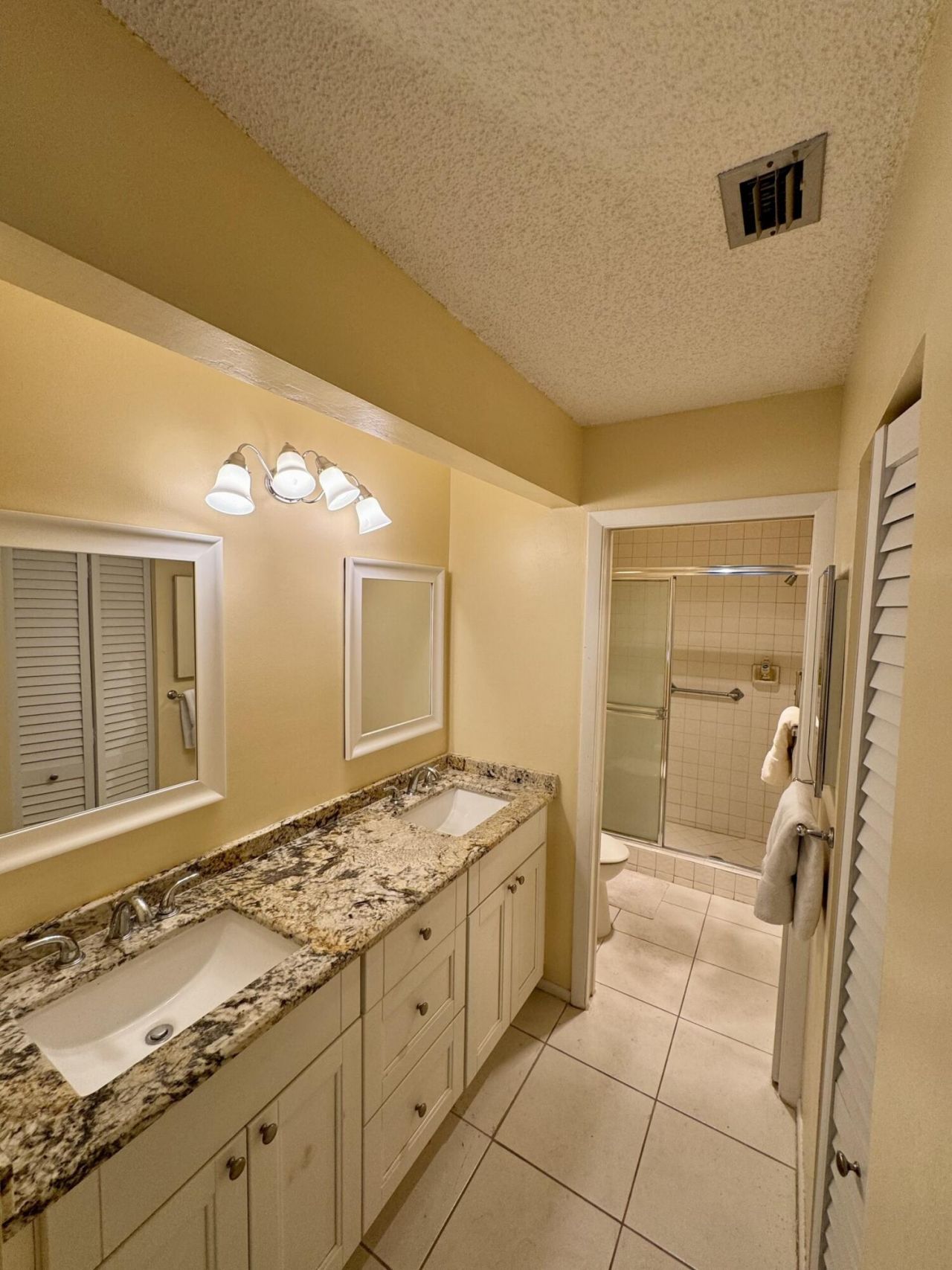 5055 Oakhill Lane, Unit 221, Delray Beach, FL 33484 Photo