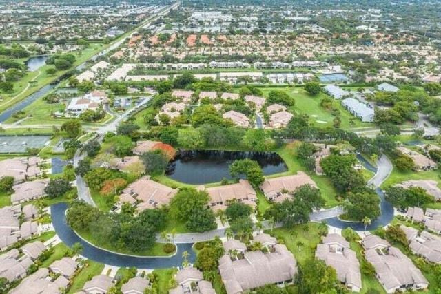 5055 Oakhill Lane, Unit 221, Delray Beach, FL 33484 Photo