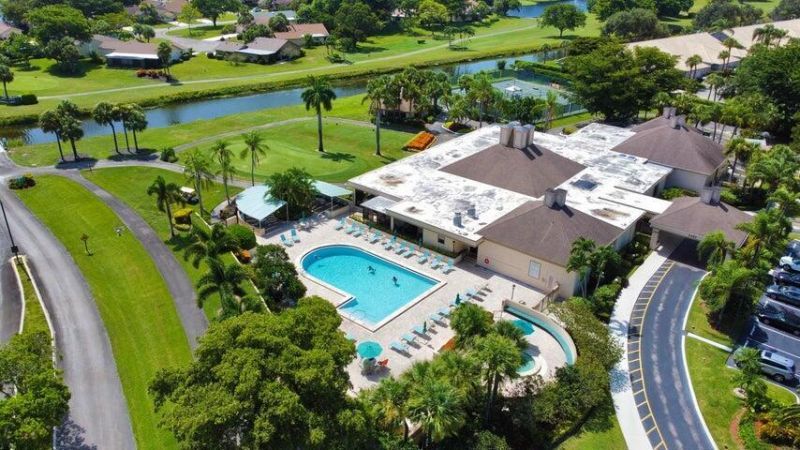 5055 Oakhill Lane, Unit 221, Delray Beach, FL 33484 Photo
