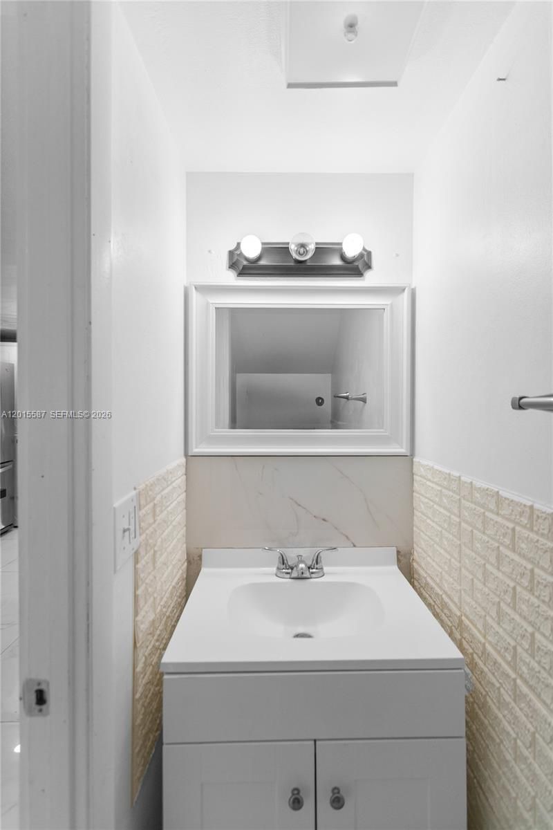 4079 W 9th Ln , Unit 74, Hialeah, FL 33012 Photo