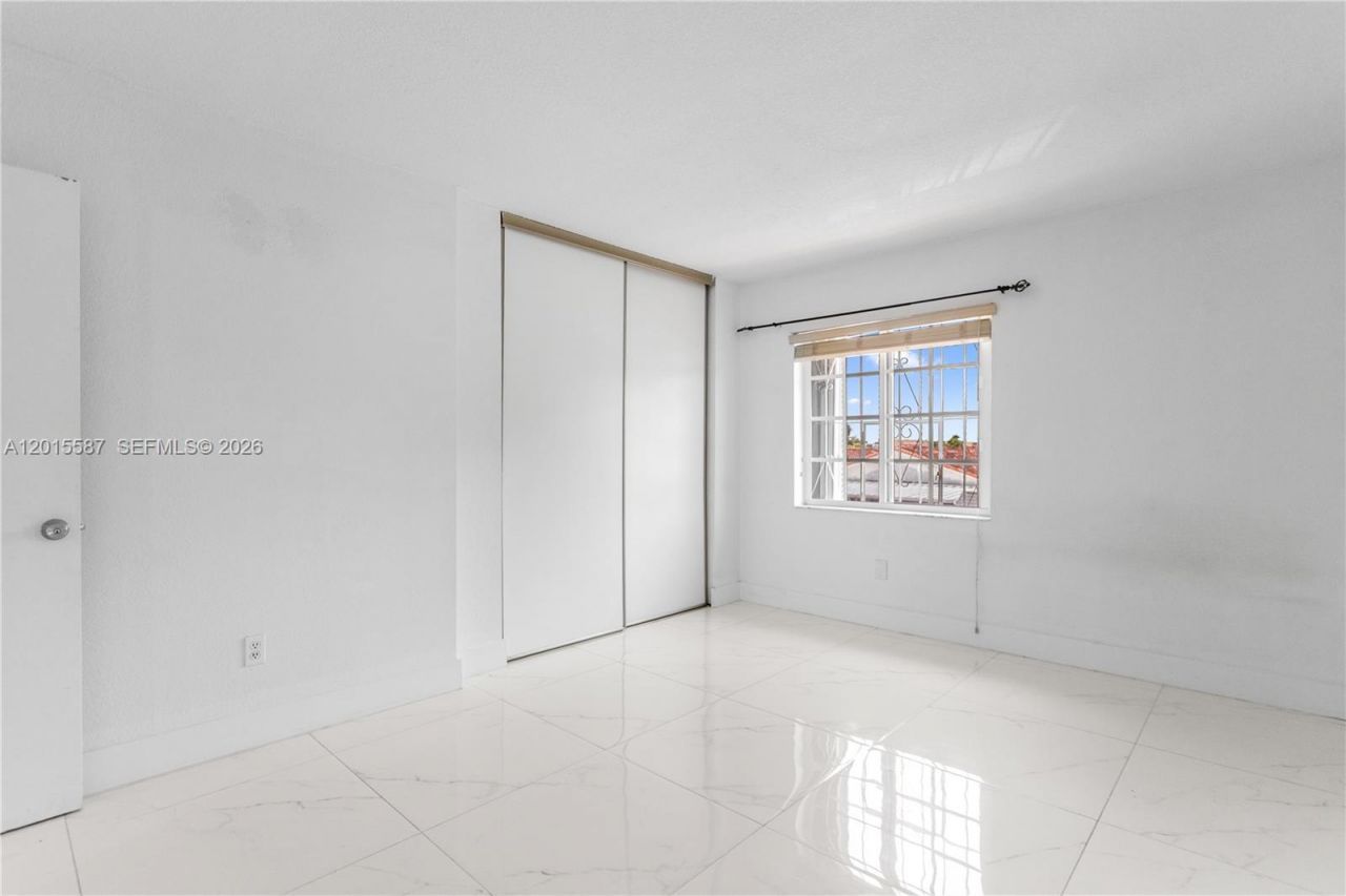 4079 W 9th Ln , Unit 74, Hialeah, FL 33012 Photo