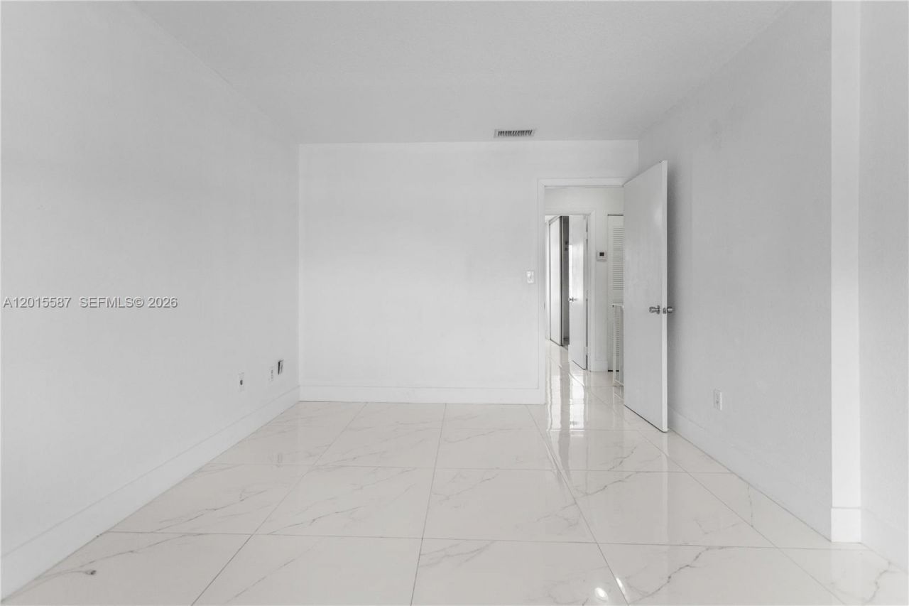 4079 W 9th Ln , Unit 74, Hialeah, FL 33012 Photo