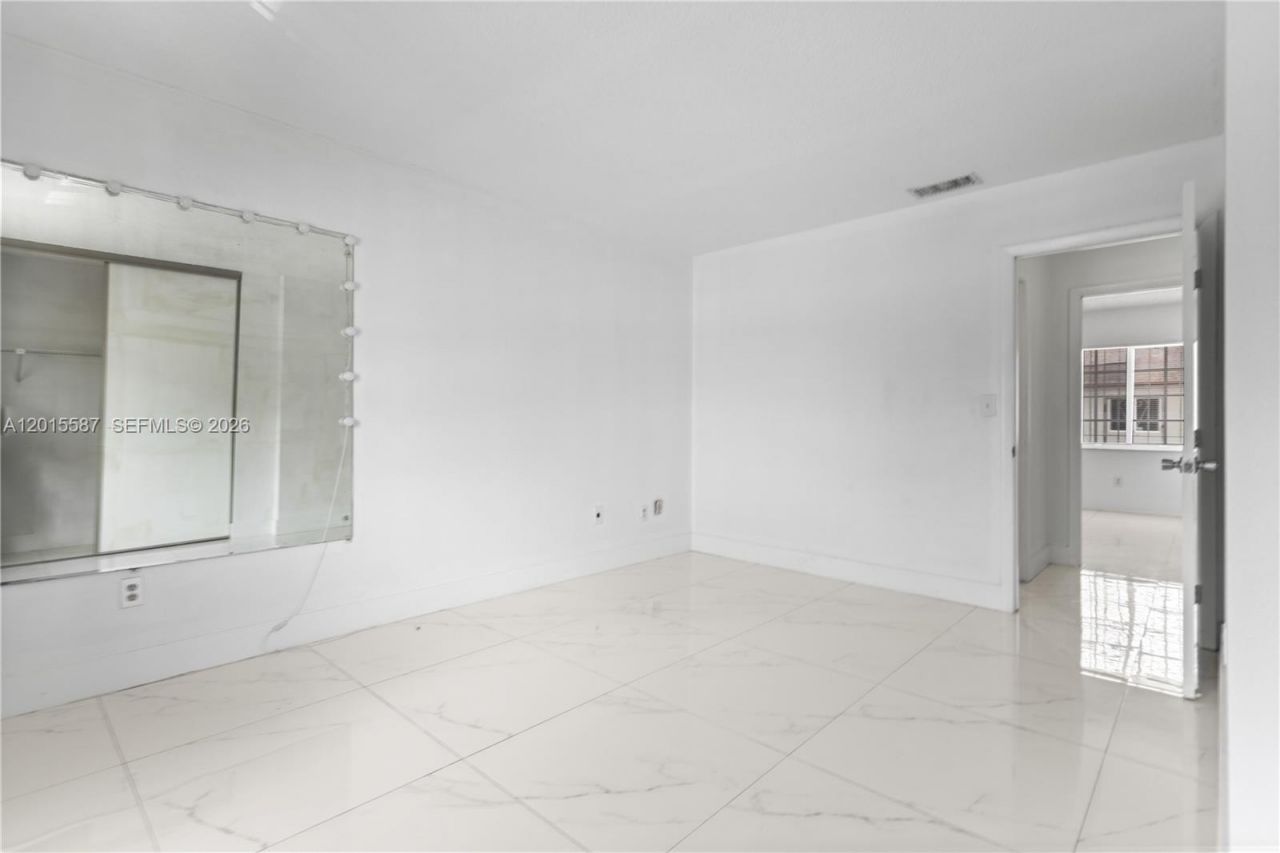 4079 W 9th Ln , Unit 74, Hialeah, FL 33012 Photo
