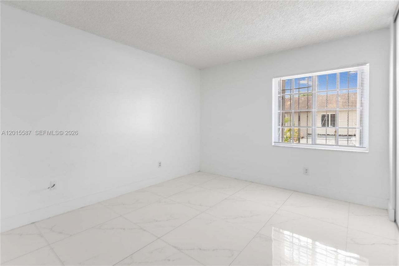 4079 W 9th Ln , Unit 74, Hialeah, FL 33012 Photo