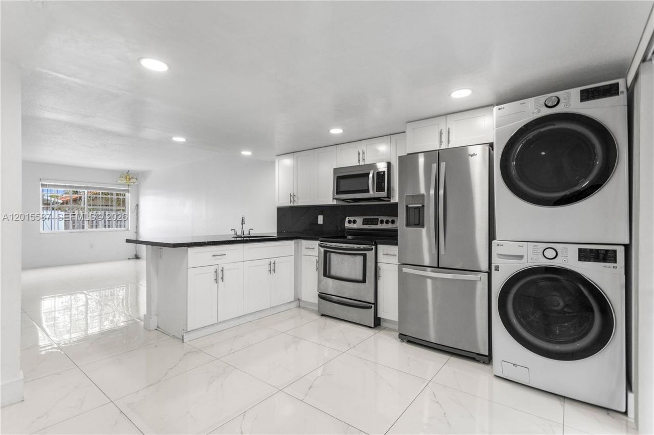 4079 W 9th Ln , Unit 74, Hialeah, FL 33012 Photo
