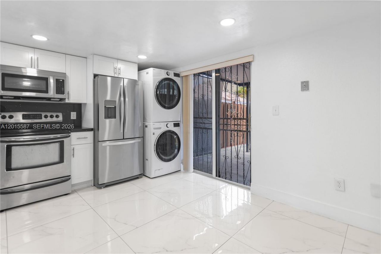 4079 W 9th Ln , Unit 74, Hialeah, FL 33012 Photo