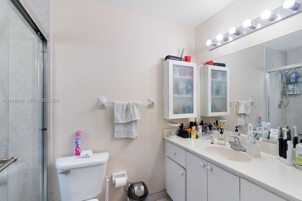 5605 NW 109th Ave , Unit 71, Doral, FL 33178 Photo