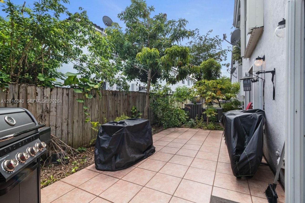 5605 NW 109th Ave , Unit 71, Doral, FL 33178 Photo