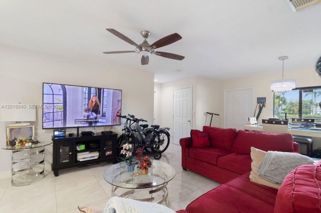 5605 NW 109th Ave , Unit 71, Doral, FL 33178 Photo