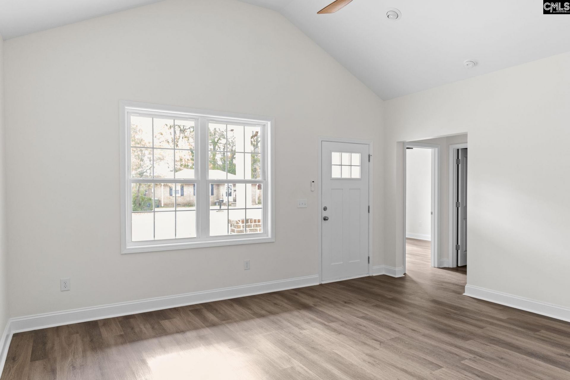 125 S East Avenue  Photo 31