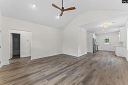 125 S East Avenue photo 4