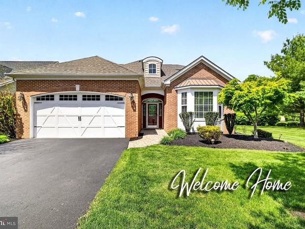 8 TUSCANY DRIVE, PRINCETON JUNCTION, NJ 08550