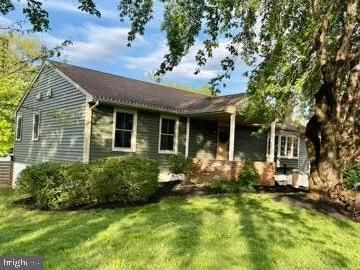 943 Sackettsford Road, Warminster, PA 18974 Main Photo