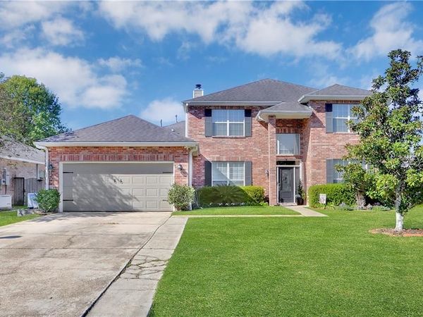 305 STALLION Court , Covington, LA 70435