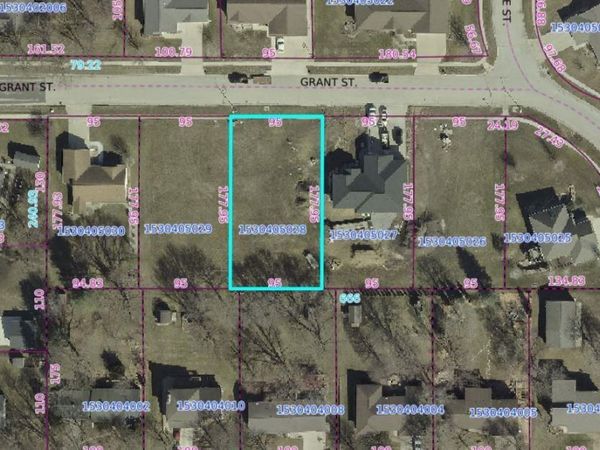 1208 Grant Street, Parkersburg, IA 50665