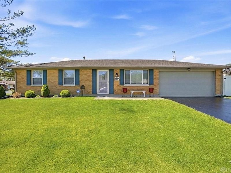 7820 Redbank, Huber Heights, OH 45424 Photo 1